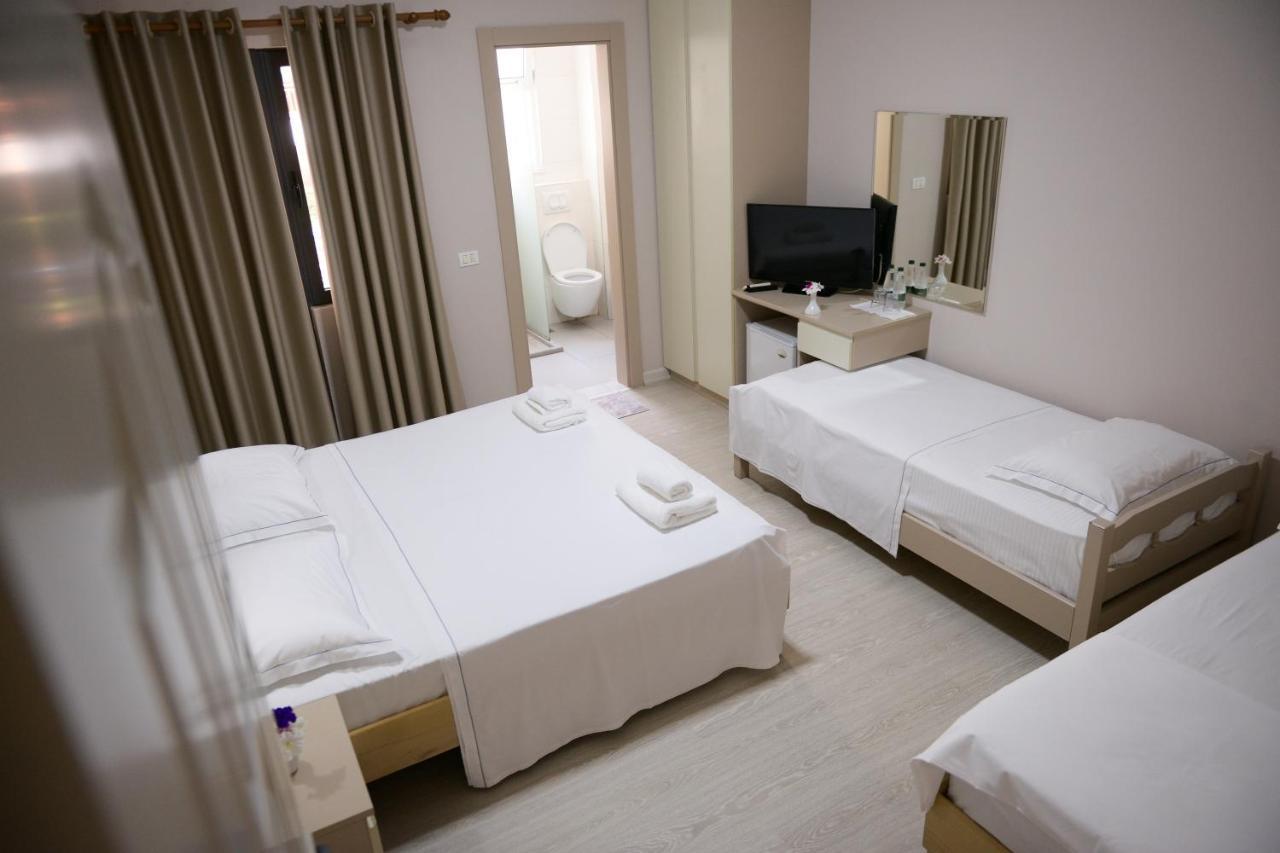 Hotel Andi Durrës Extérieur photo