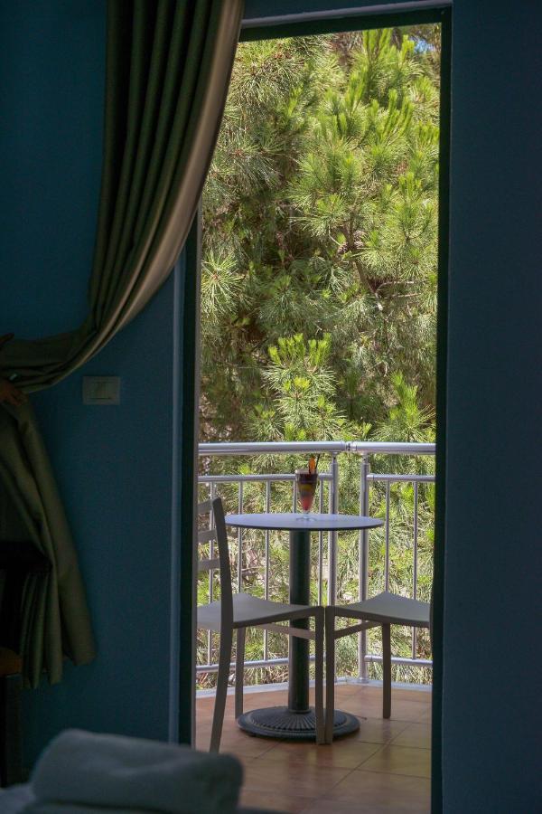 Hotel Andi Durrës Extérieur photo