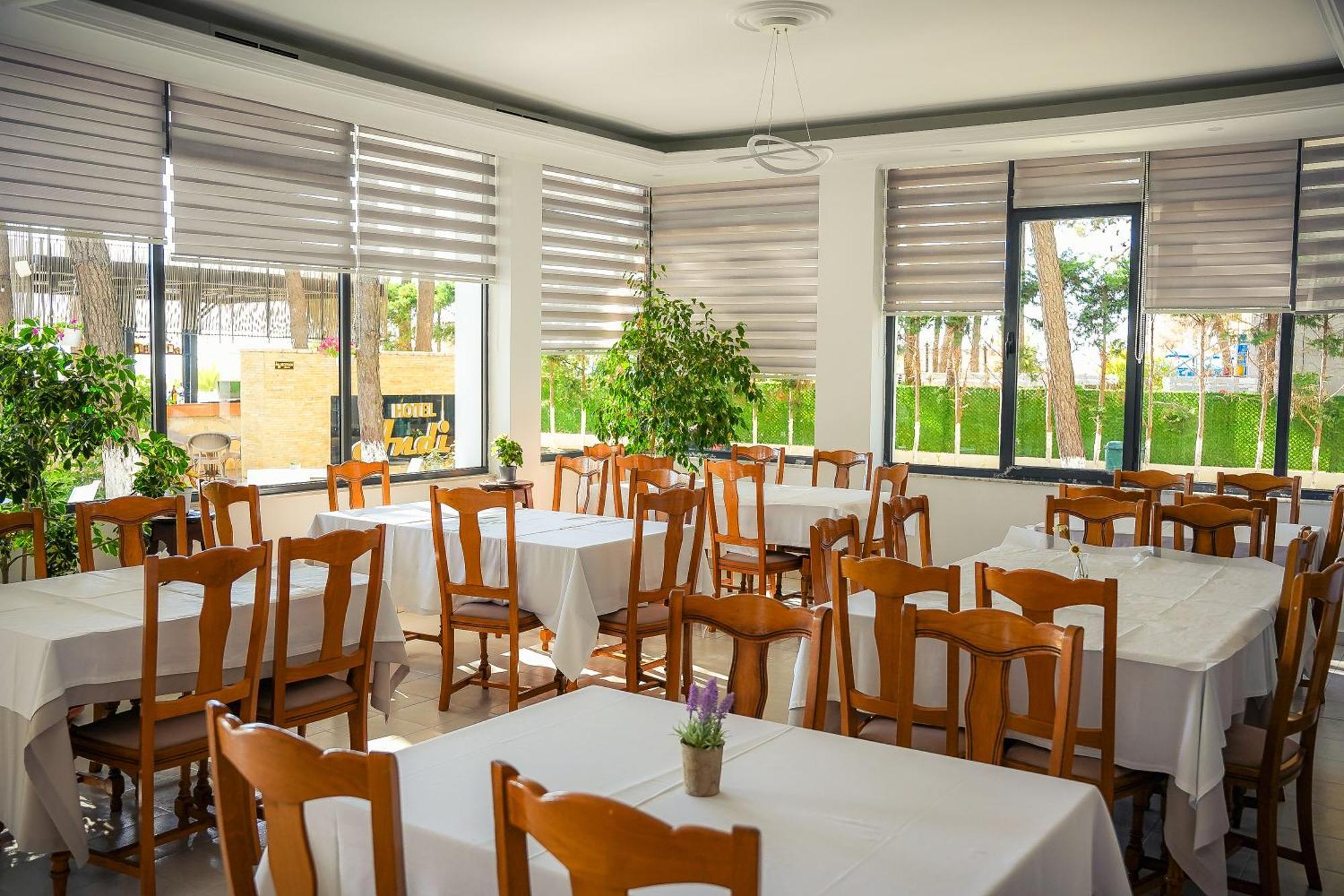 Hotel Andi Durrës Extérieur photo