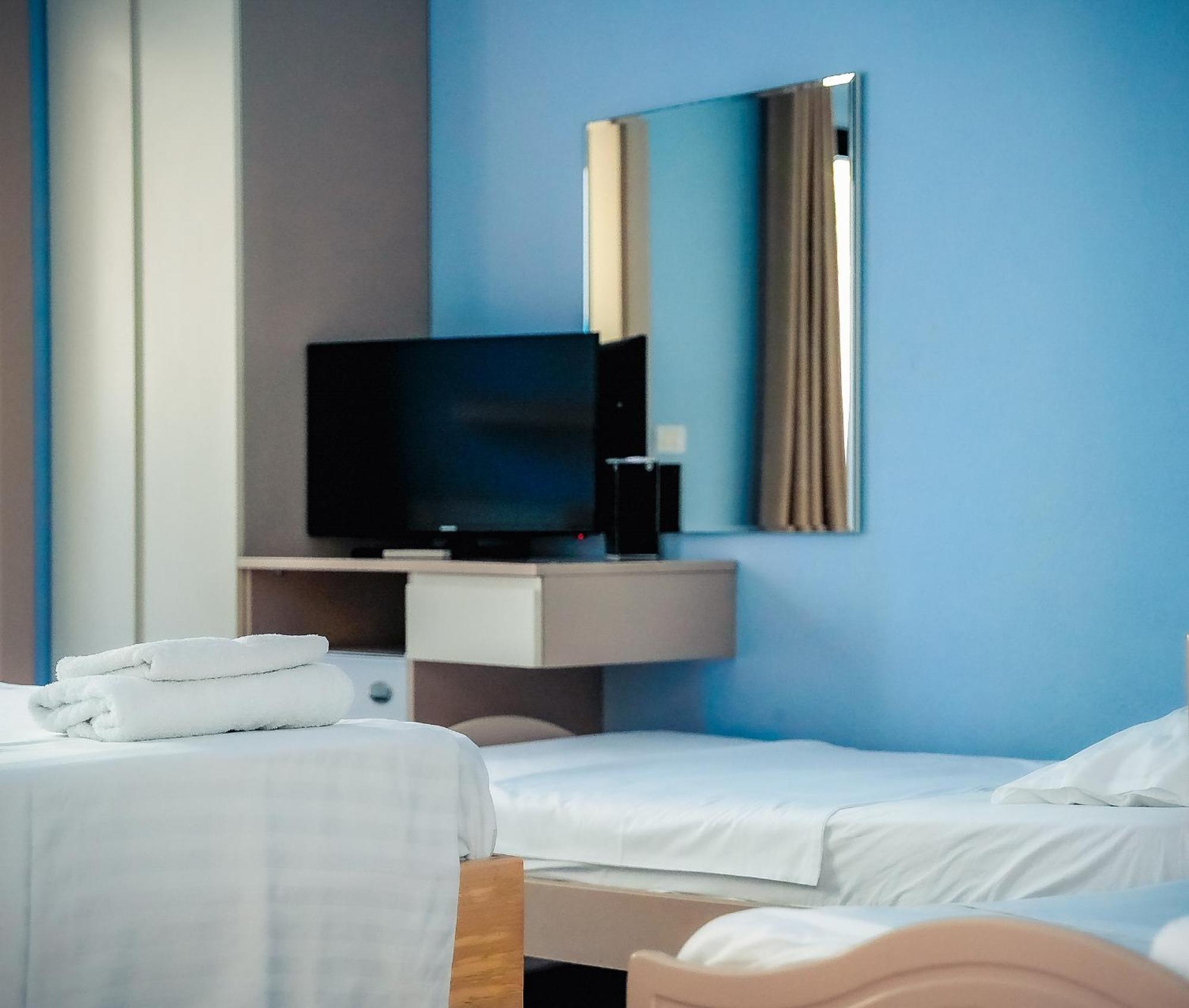 Hotel Andi Durrës Extérieur photo