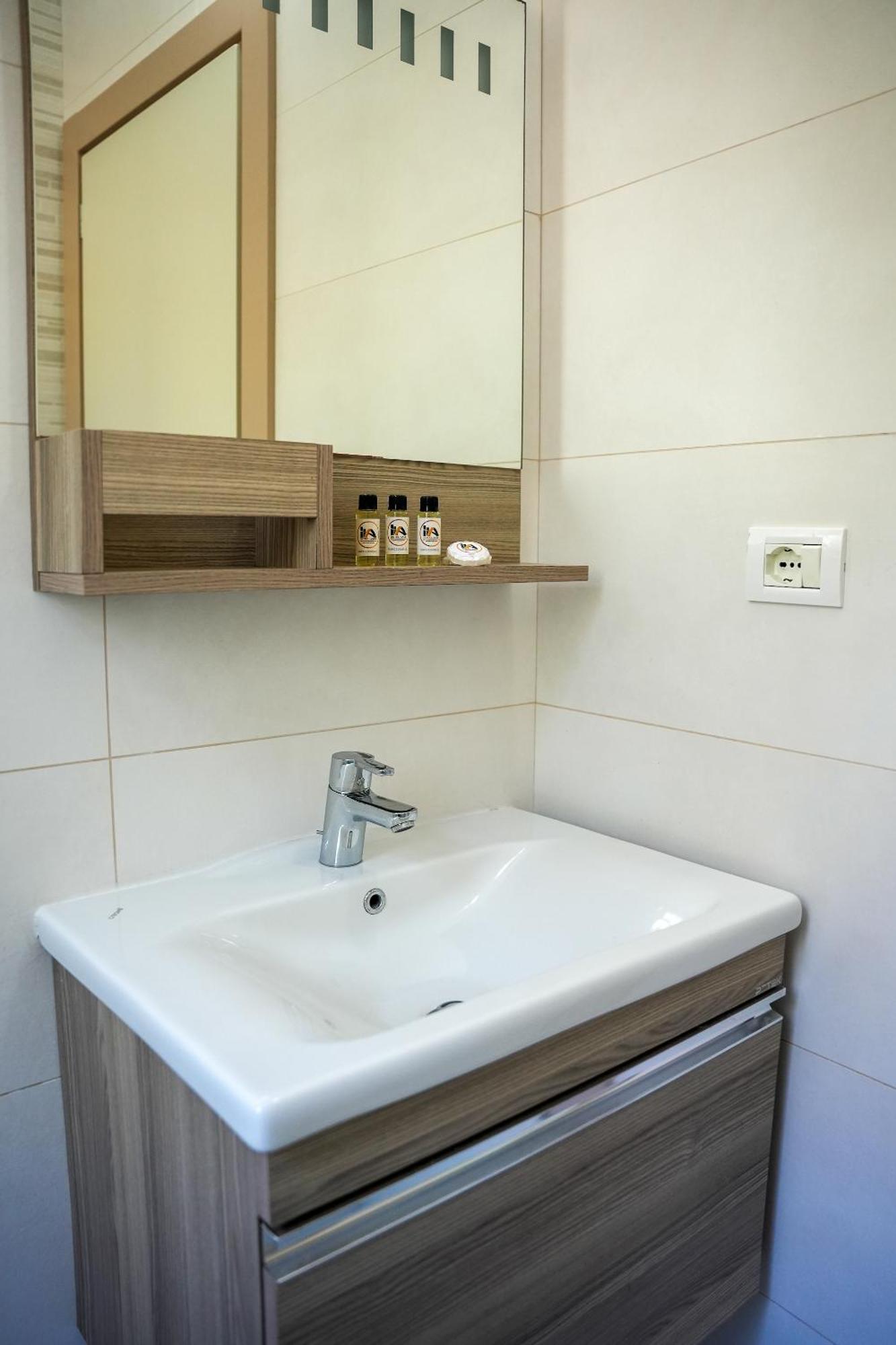 Hotel Andi Durrës Extérieur photo